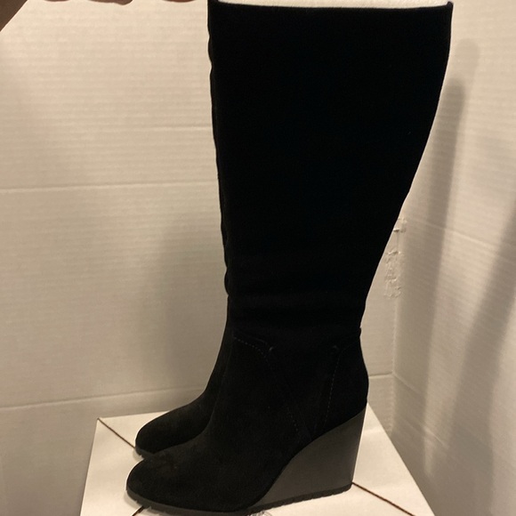 Splendid Black Suede Wedge Heel Boots - Picture 3 of 4
